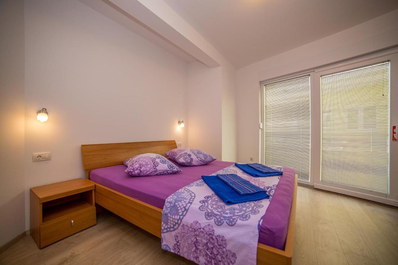 Apartments Emil 로크바 로고즈니차 외부 사진