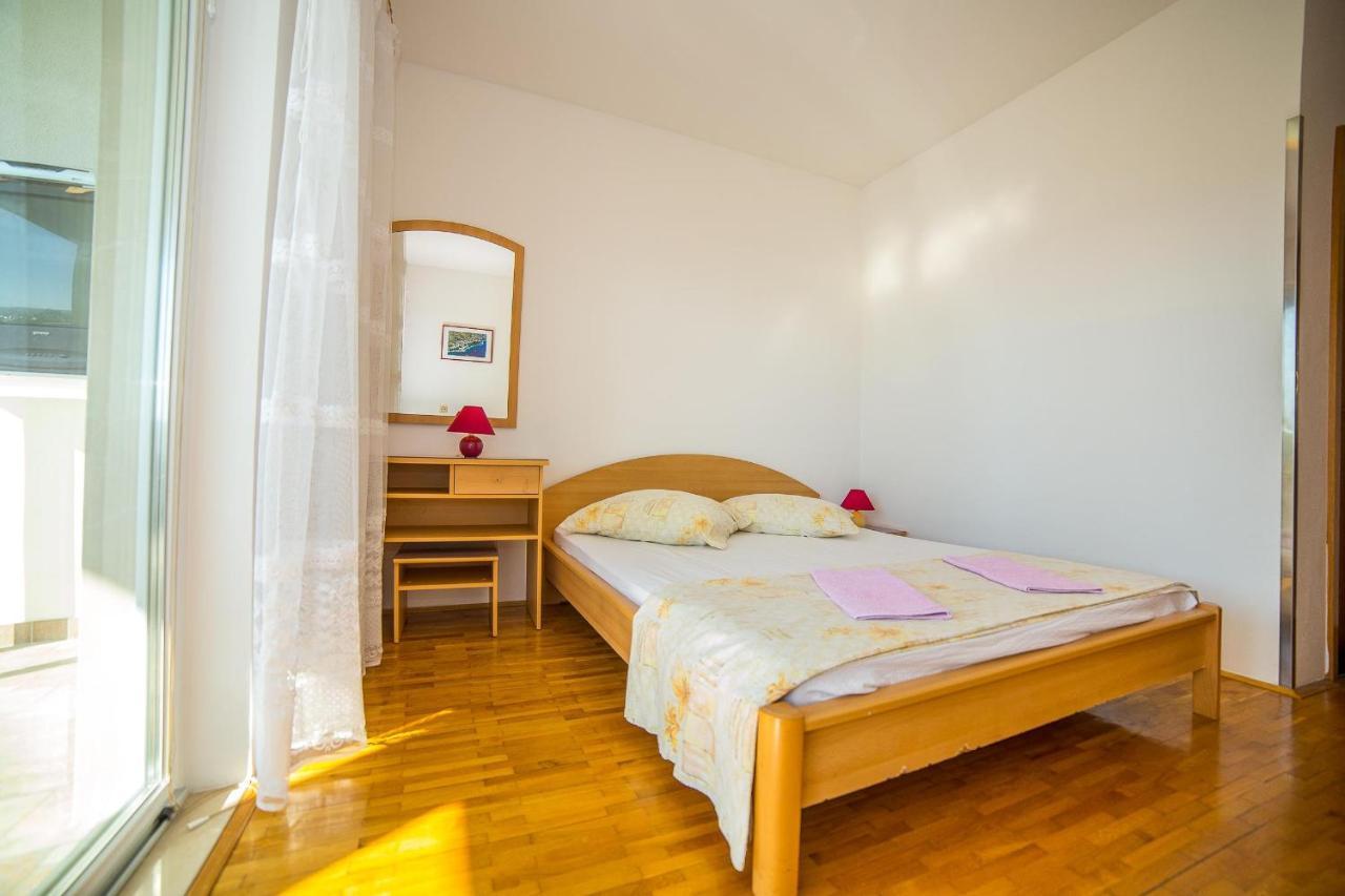 Apartments Emil 로크바 로고즈니차 외부 사진