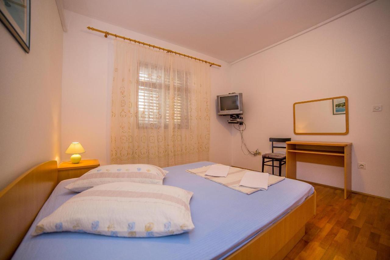 Apartments Emil 로크바 로고즈니차 외부 사진