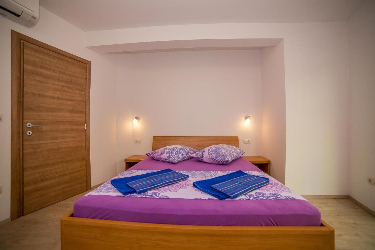 Apartments Emil 로크바 로고즈니차 외부 사진