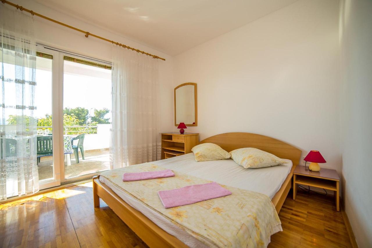Apartments Emil 로크바 로고즈니차 외부 사진